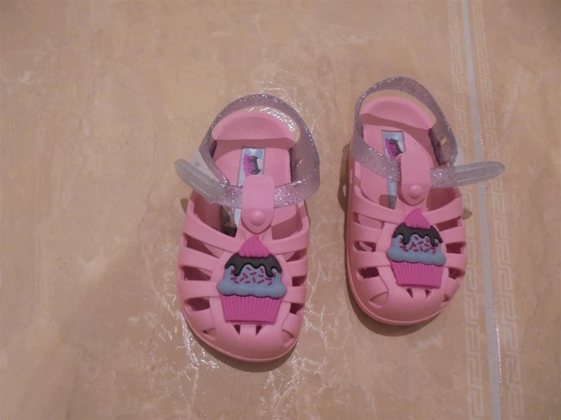 Ipanema Scarpe per ragazze: Ipanema Badeschühlein, 21 – Usato da Klingnau venduto da Markus14