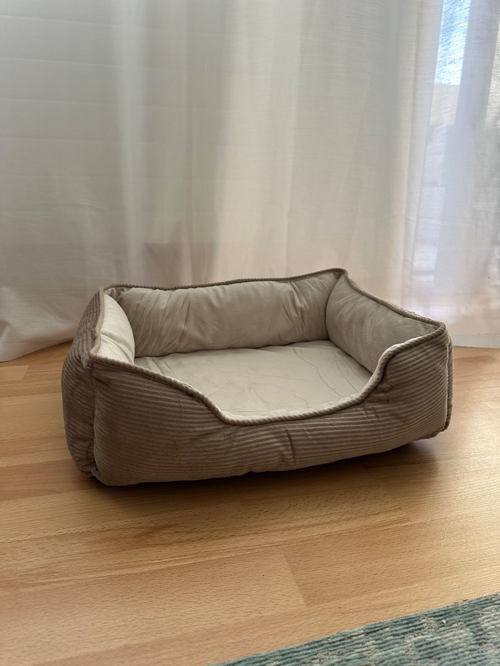 Cucce & Letti: Neues Katzen- oder Hundebett Haustierbett – Nuovo e nell'imballaggio originale da Couvet venduto da Aura_aura