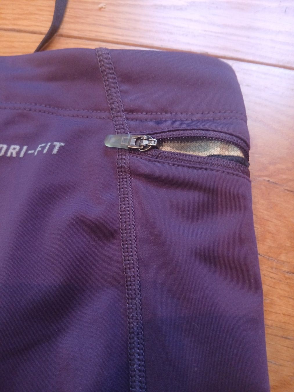 Nike Pantaloni: Nike Tights Gr. M – Usato da Würenlos venduto da Esmeralda74 4