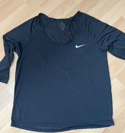 NIKE Shirt