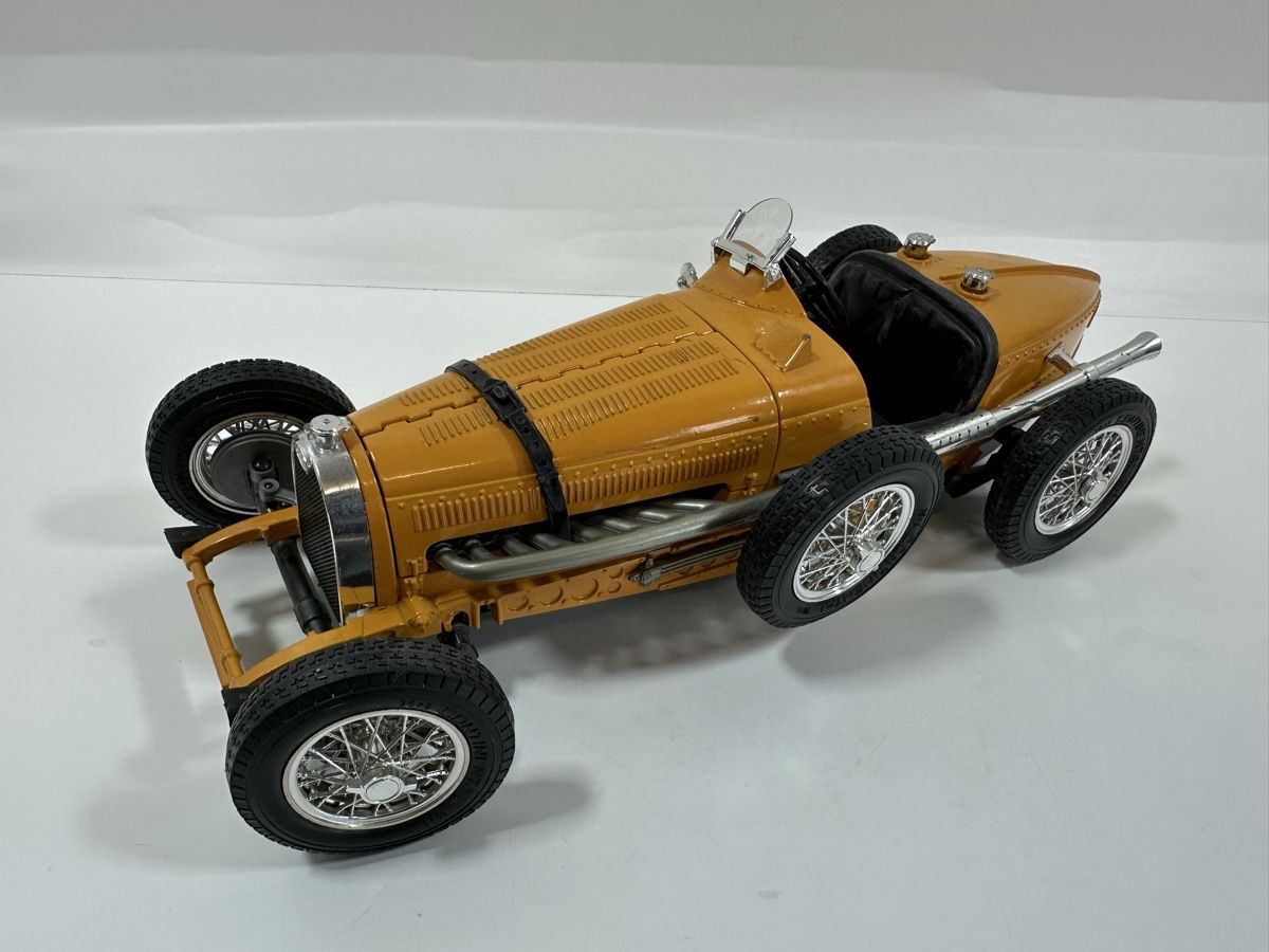 Bburago Modellautos: 1934 Bugatti Type 59 1:18, gelb, Bburago  – Gebraucht aus Zofingen von rf9_x2xt 1