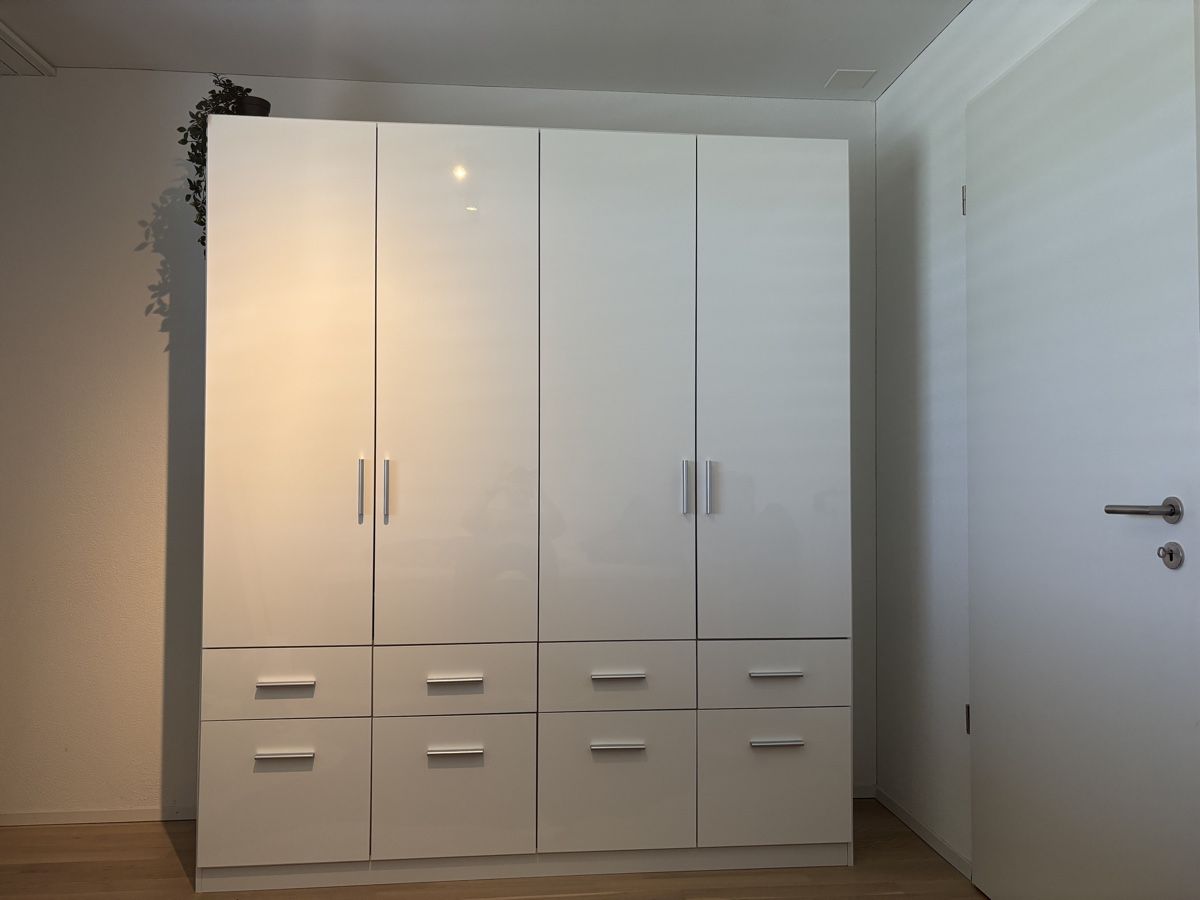 Armadi: Kleiderschrank zu verkaufen – Usato da Rothenburg venduto da tho_pn5f