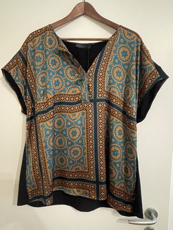 Top von ELENA MIRO Gr. XXL (neu)