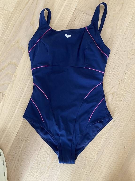 Arena Costumi da bagno & Bikini: Badeanzug Arena GR 40 – Usato da Zürich venduto da Wg02