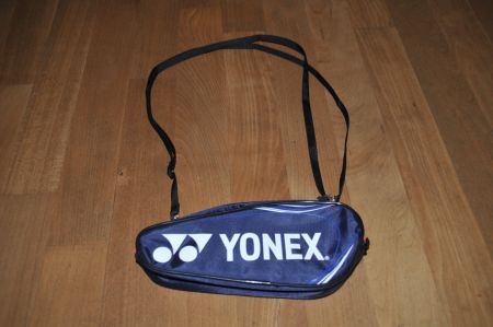 kleine Yonex Rackettasche - ca. 23 x 10 x 3 cm