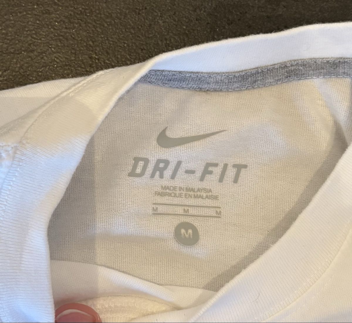 Nike T-Shirts: Roger Federer Express Nike T-Shirt Gr. M weiss – Gebraucht aus Freienstein von Golfbueb 1