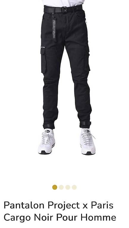 Pantaloni: pantalon cargo size 29, avec poche noir – Usato da La Chaux-de-fonds venduto da ccjp 2