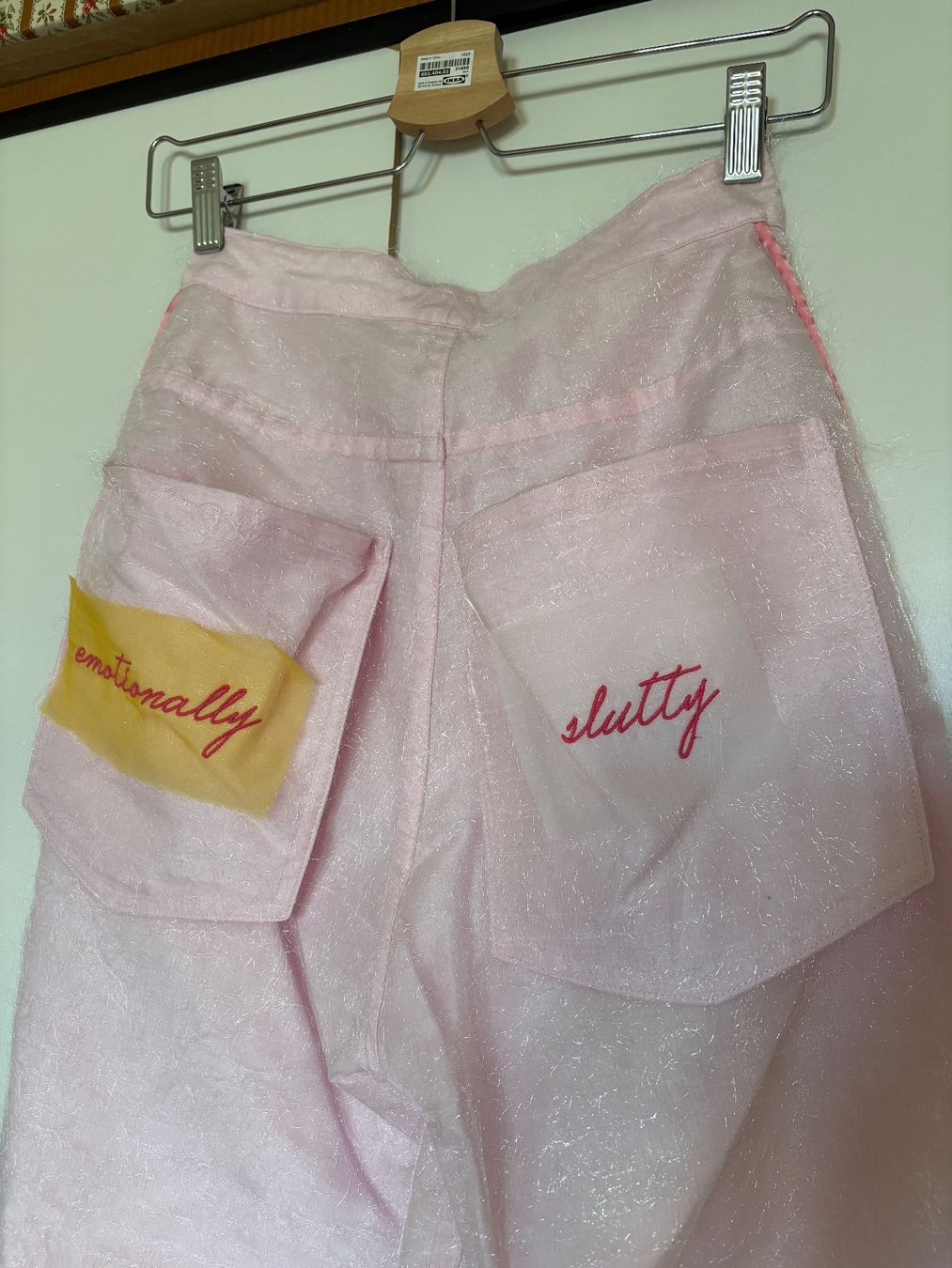 Pantaloni: embroidered pink pants - S / unique piece – Usato da St-Saphorin-Lavaux venduto da selb94 9