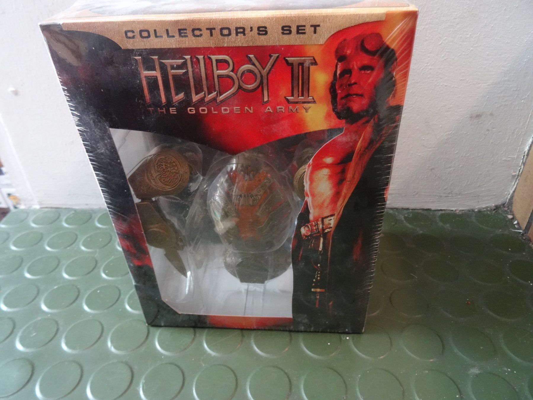 Tutti i DVDs: Hellboy II The Golden Army Collector's Set DVD IMPORT CODE1 – Usato da Olten venduto da Disc-Verkauf