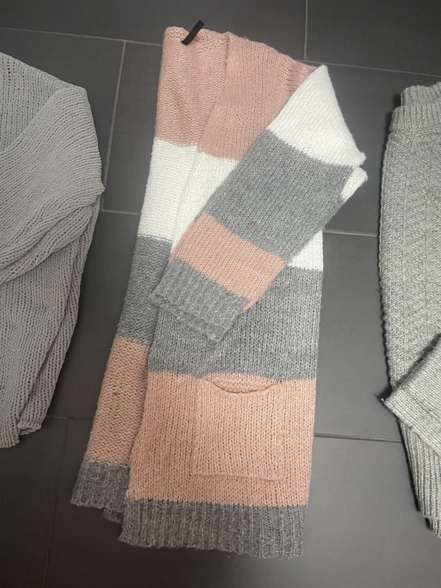 Lotti di vestiti: KLEIDERPAKET – Usato da Chur venduto da churerli 2