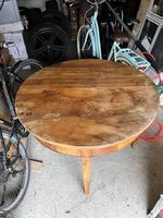 Table ronde ou demi-ronde