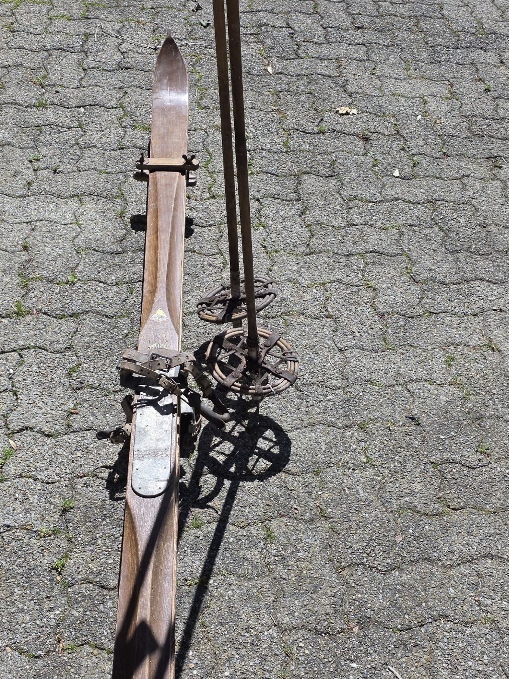Skis: Vintage Wooden Skis - – Gebraucht aus Hinwil von Ehretstock8 2