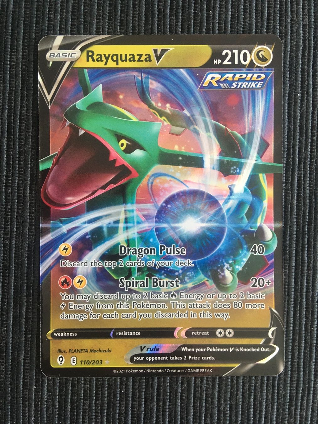 Pokémon Carte collezionabili: Pokemon Rayquaza V Evolving Skies – Nuovo (secondo la descrizione) da Wabern venduto da Collectfun