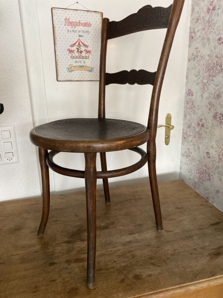 Thonet Stühle: THONET AUSTRIA original, selten – Gebraucht aus Lotzwil von Tgdromad 1