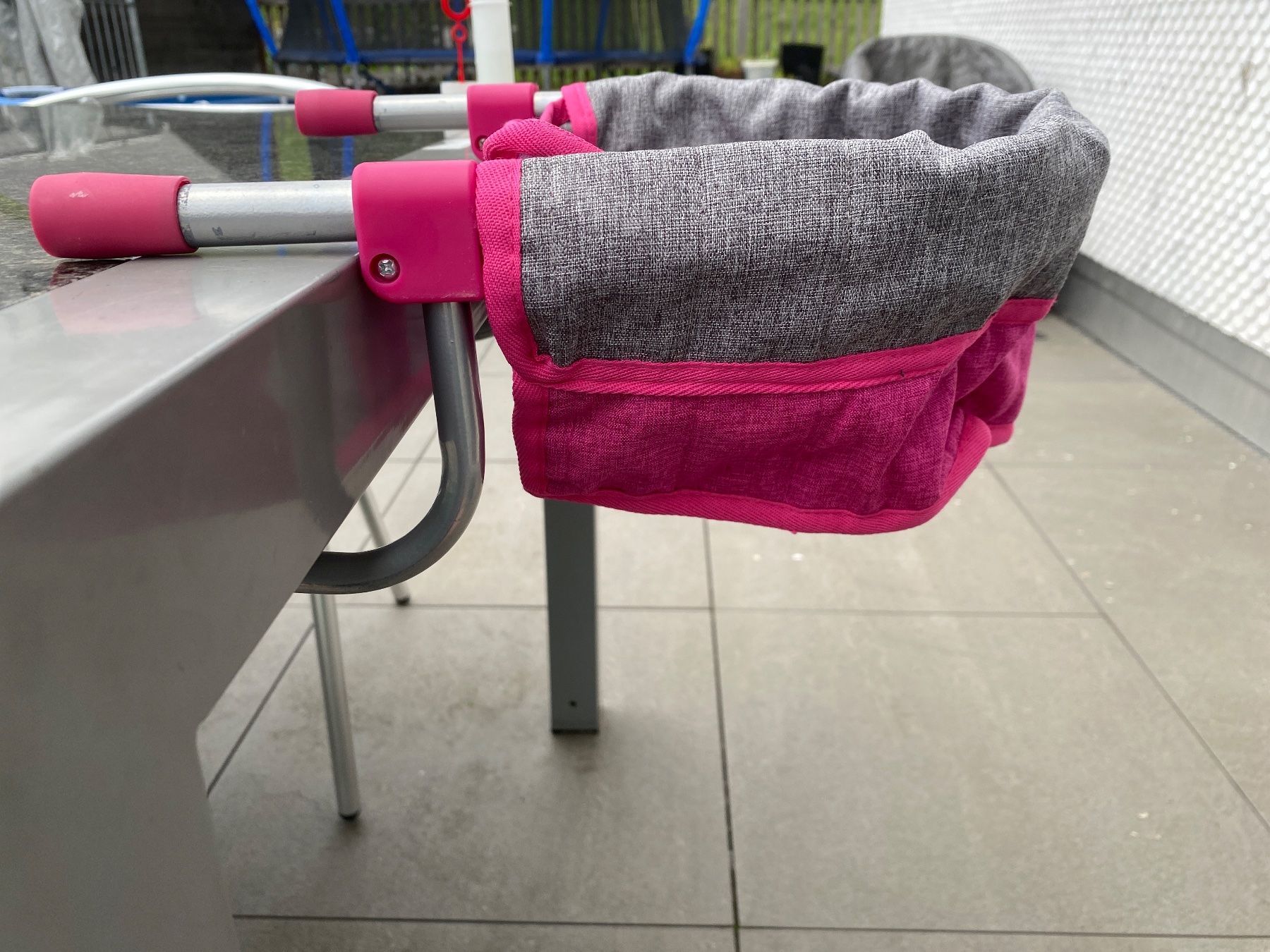 Poupées: Sitz für Puppe am Tisch – D'occasion à Niederteufen par rah_wp2p 1