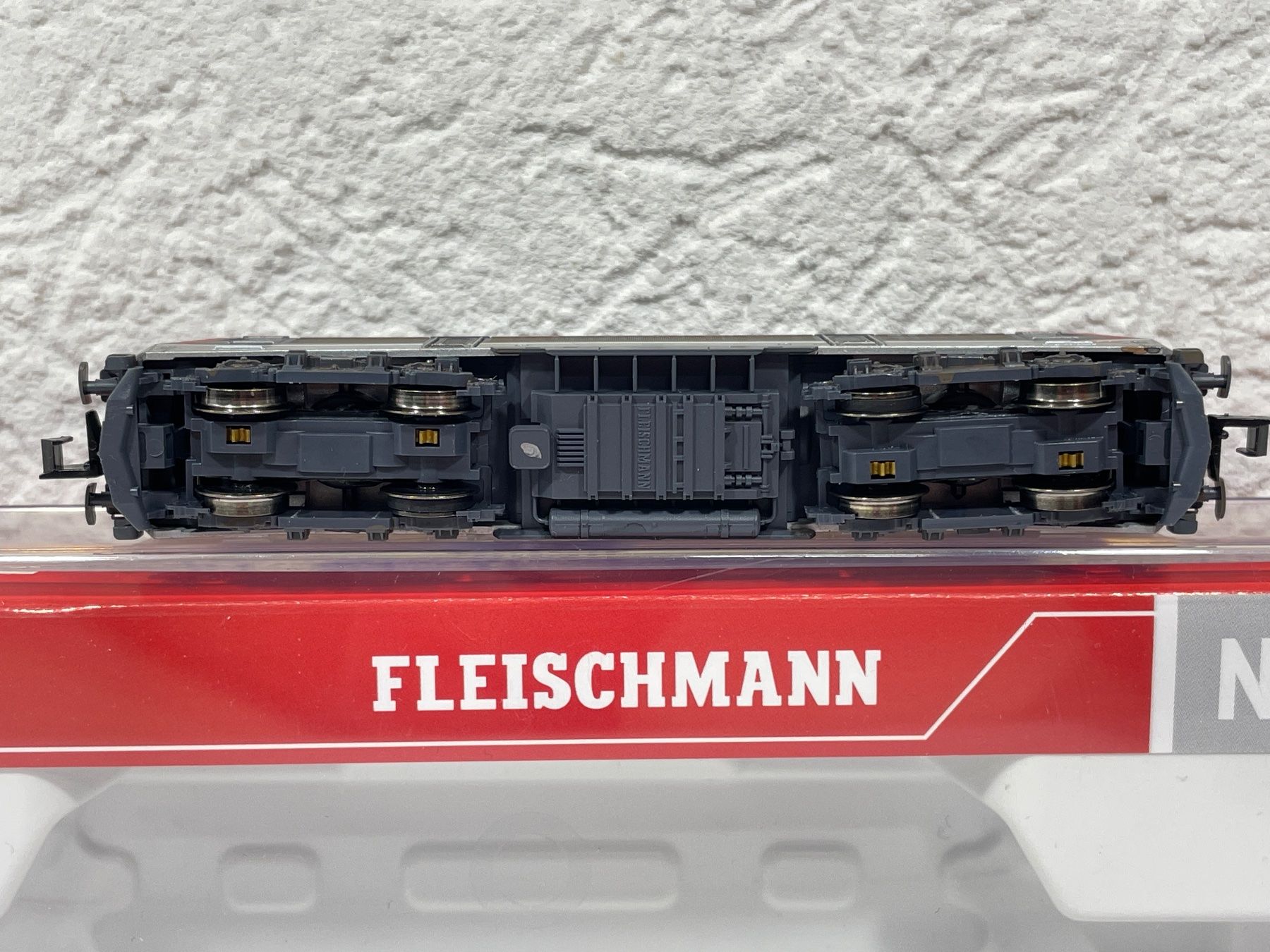 Fleischmann Modellini di ferrovie: Fleischmann 732241 SNCF BB 26227 E-Lok, gealtert, Spur N – Usato da Wilderswil venduto da Modellbahn-Shop-Moll 5