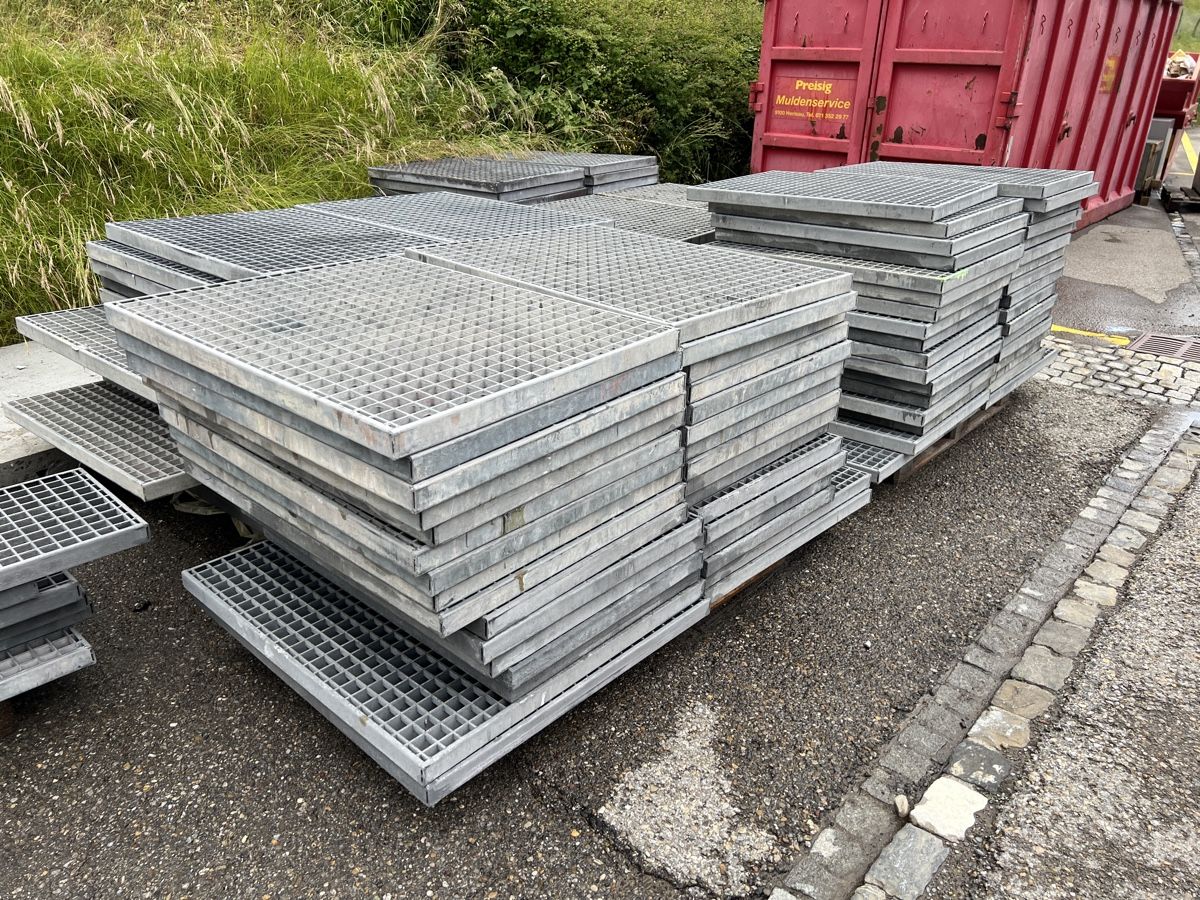 Grilles & Grillages: Schwerlastgitterroste ca 100m2 – D'occasion à Hundwil par panzermech
