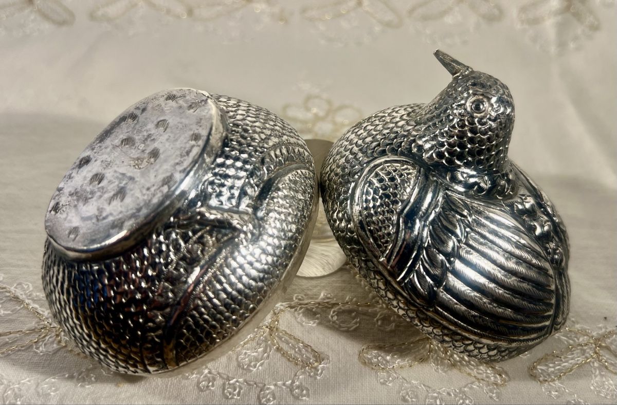 Dosen: Ancienne boîte à bétel Cambodge forme poule argent – Gebraucht aus Genève von DELIRBEADS 2