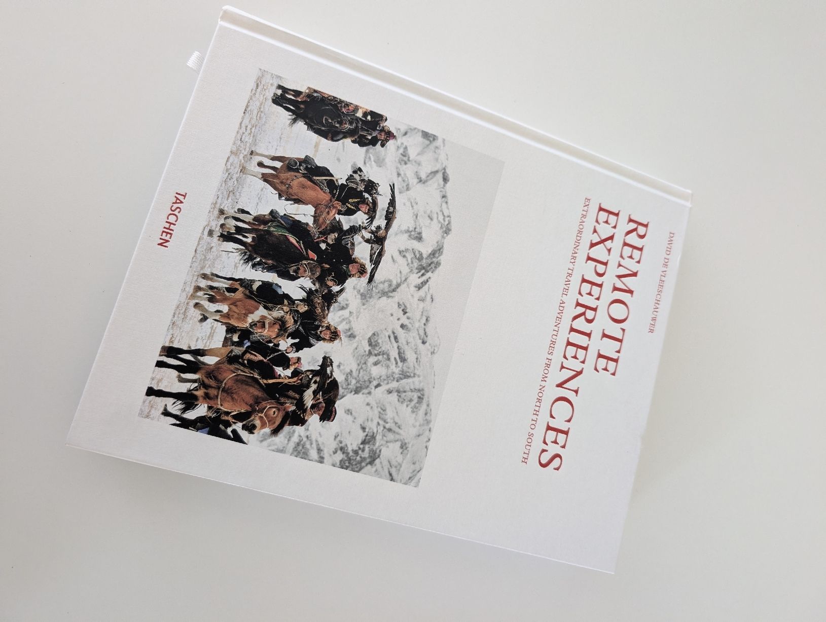 Livres: TASCHEN Buch: Remote Experiences – D'occasion à Allschwil par JakubN16
