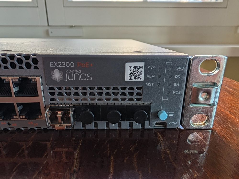 Juniper EX2300 48 Ports PoE+ Junos (Gebraucht) in Niederweningen für ...