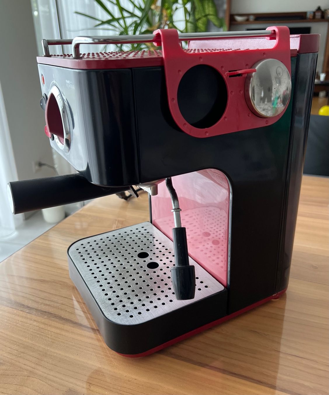 Fust Kaffeemaschinen & Espressomaschinen: Kaffeemaschine Fust Primotecq – Gebraucht aus Oftringen von
