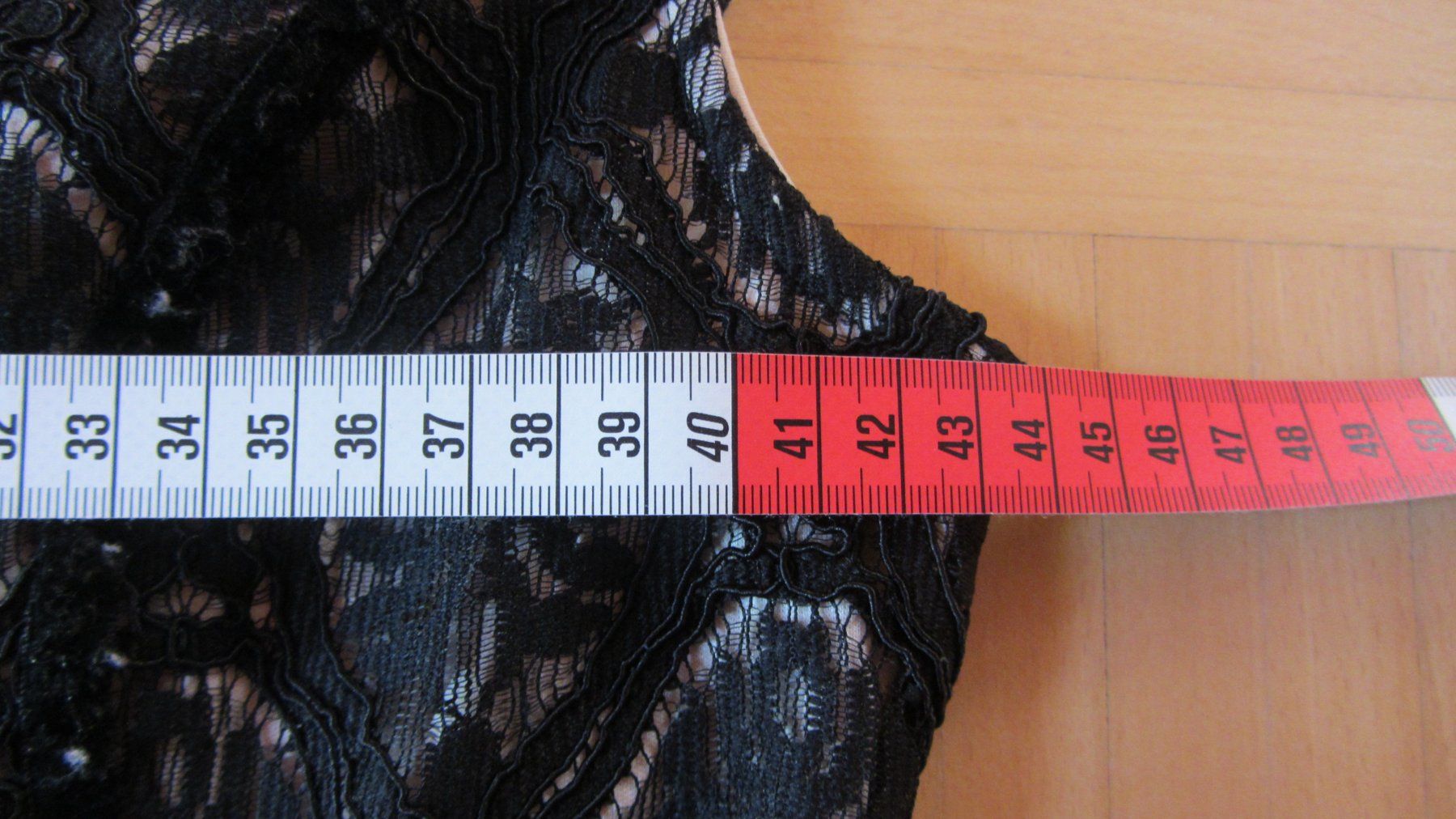 Kleider: Robe noire avec dessous rose poudré 40 – Gebraucht aus Oberried FR von berg04 6