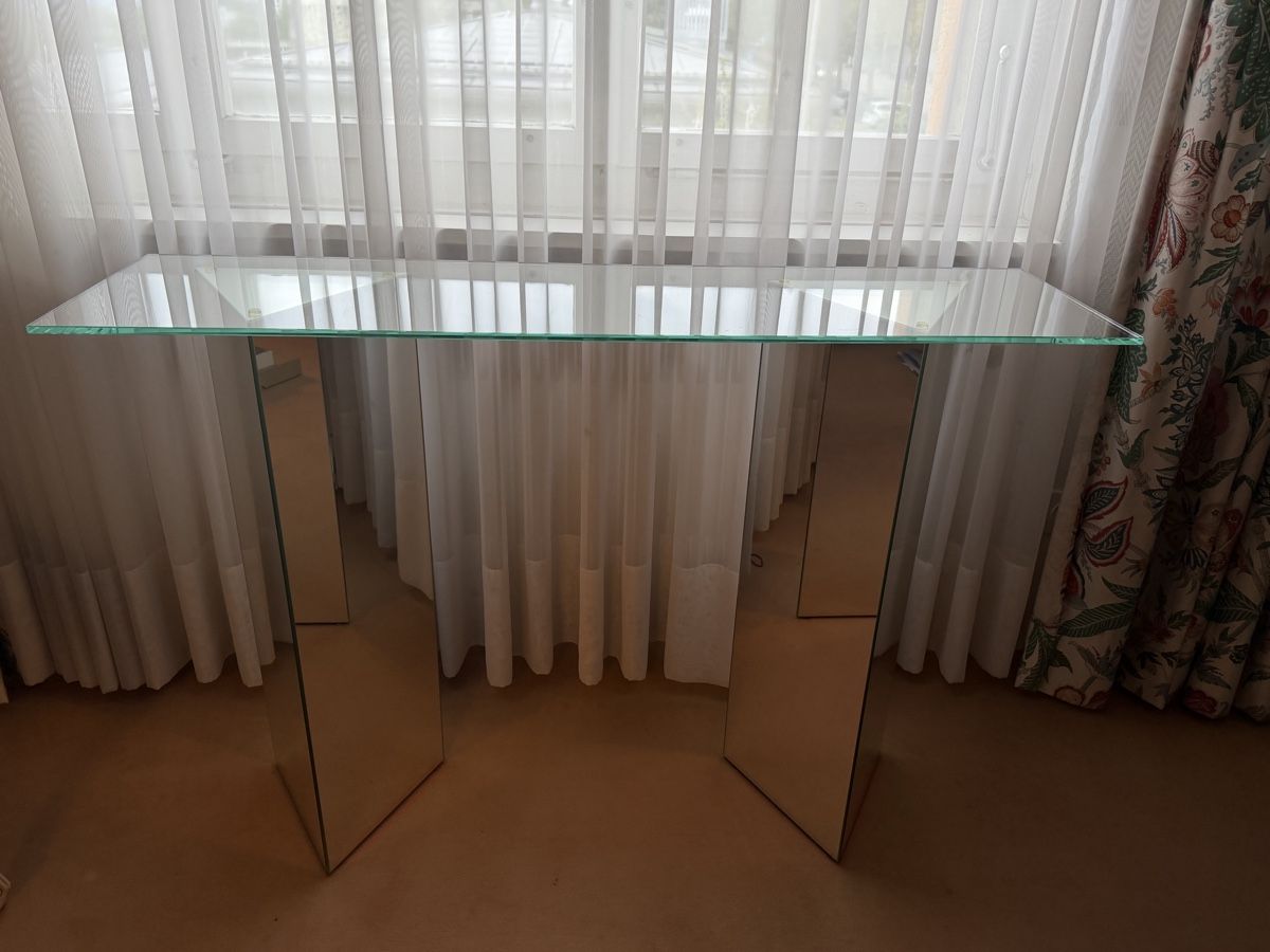 Tavoli: Glas Sideboard – Usato da Zürich venduto da CeFiVu