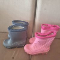 2 Paar gefütterte Gummistiefel Gr. 23  je CHF 10.