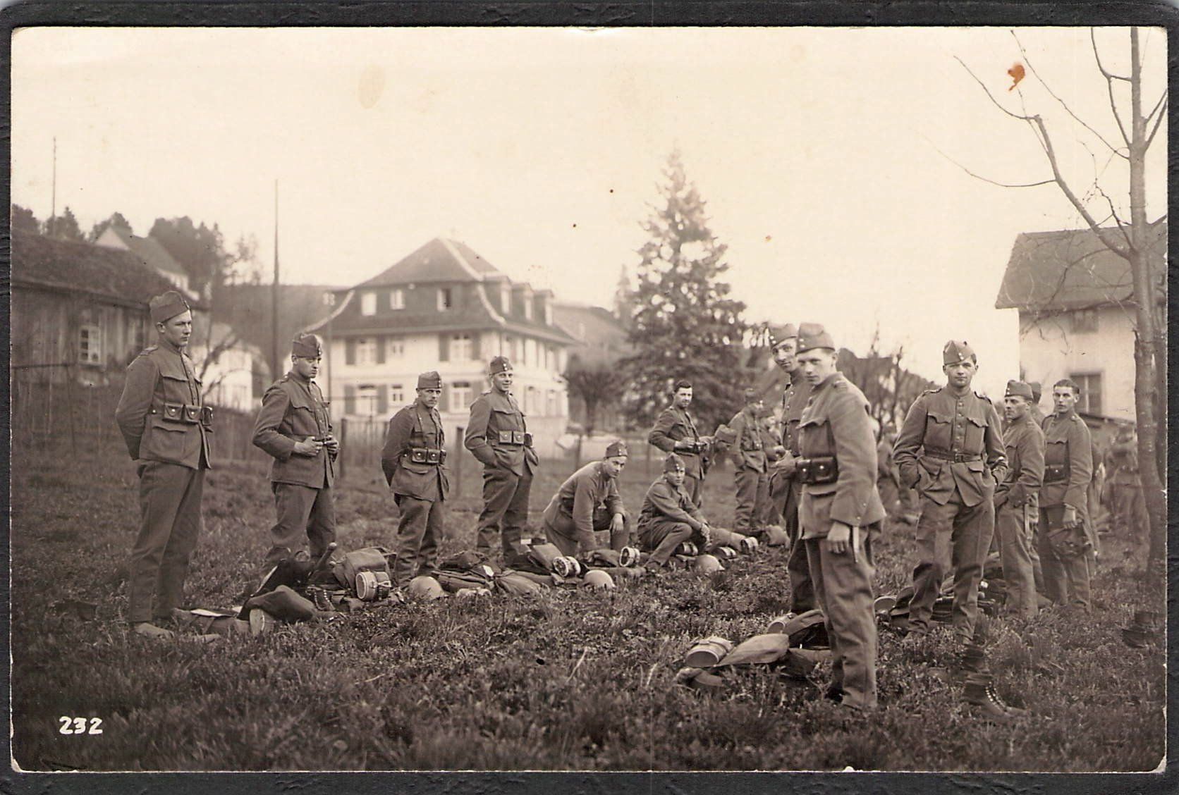 Cartoline postali: ^Militär Echtfoto – Usato da Reichenburg venduto da Pipo-67