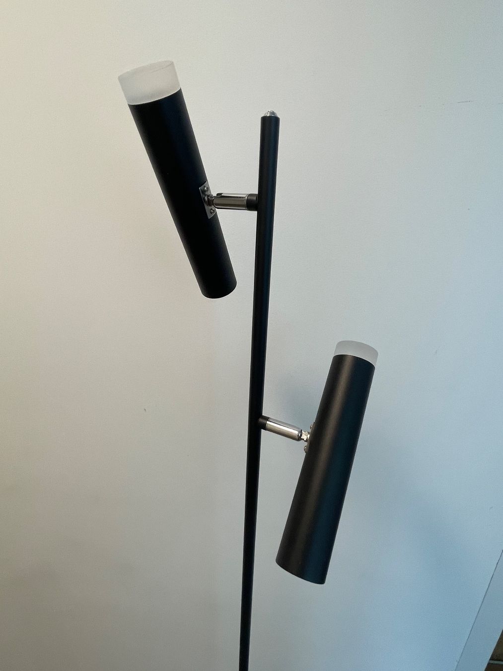 Lampade: Stehlampe vier strahlig, timmbar,schwarz – Nuovo (secondo la descrizione) da Samedan venduto da Ladina2010 1
