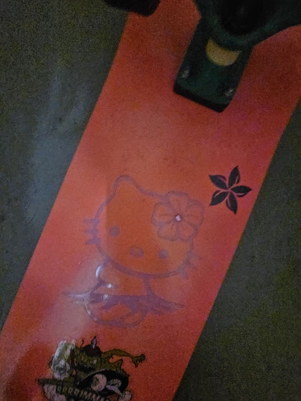Skateboards: Selbst gemachtes Hello Kitty Skate Board – Usato da Bassersdorf venduto da CorinneK36 2