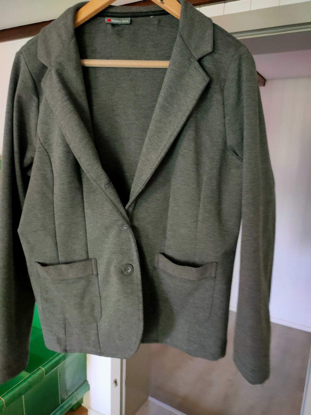 Giacche: Blazer Gr. 44 – Usato da kägiswil venduto da tina8109 1