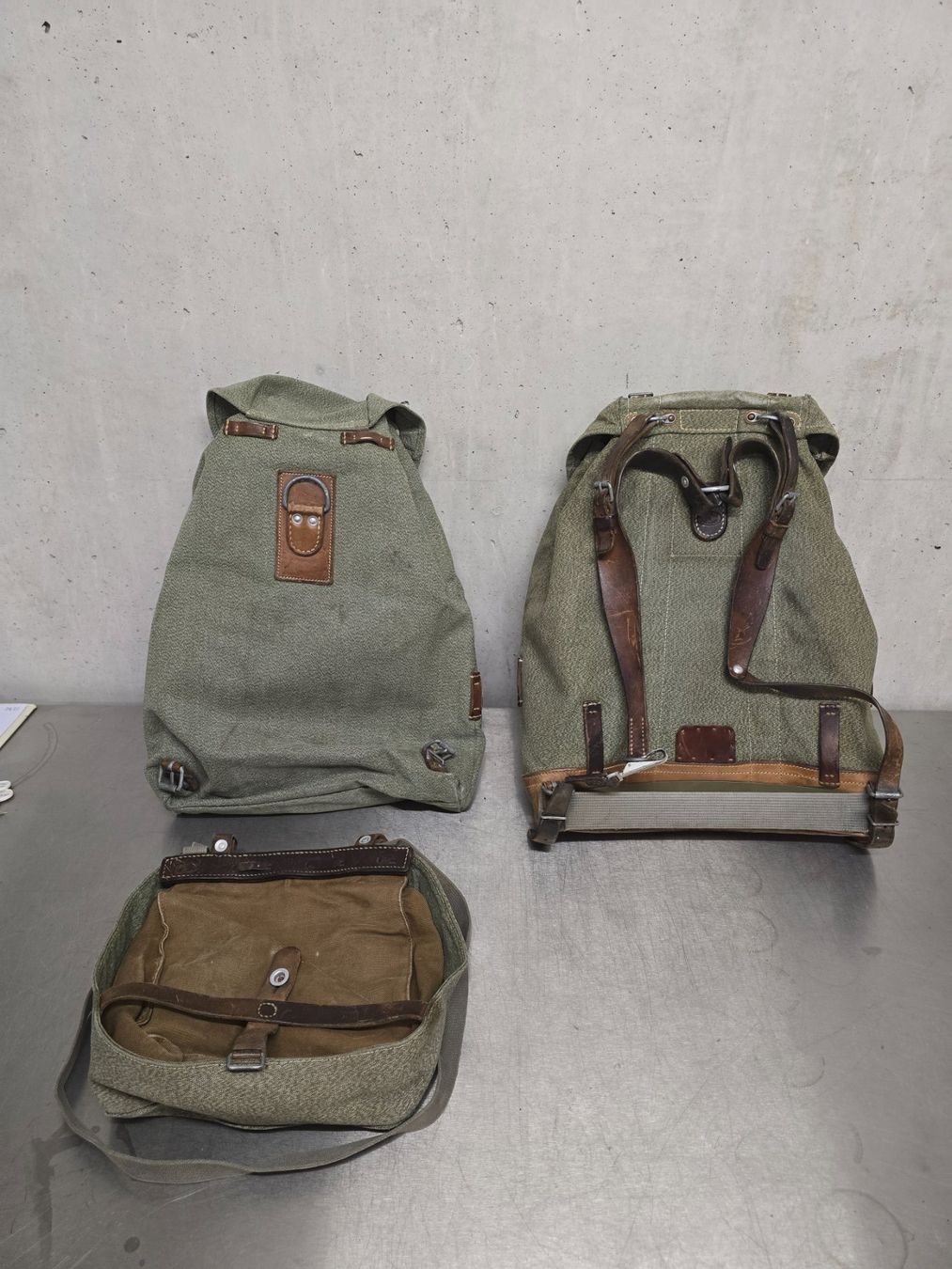 Schweizer Armee Zaini: Schweizer Armee Rucksack 58 – Usato da Gerlafingen venduto da auniho 1