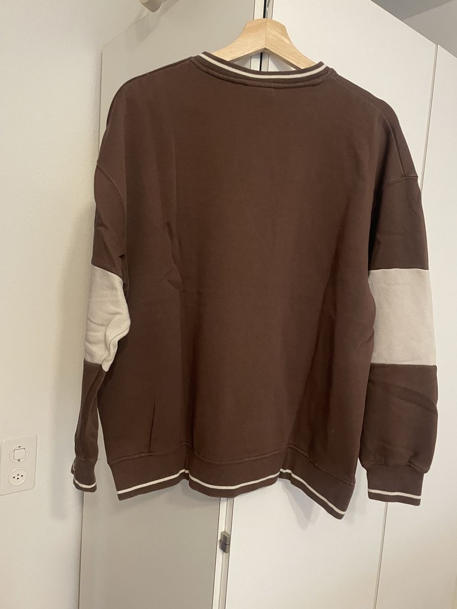 Pull&Bear Pulls & Sweat-shirts: Pullover – D'occasion à Ostermundigen par loenuuu 1