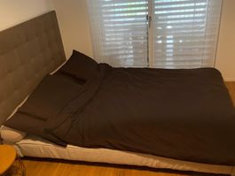 Designer-Bett (Matratze: 140x200cm / Rahmen: 180x255cm)