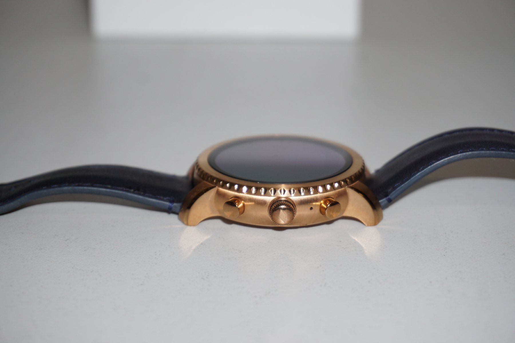 Fossil Smartwatch: Fossil Q Explorist  Smartwatch 44mm - Top – Gebraucht aus Basel von David25 7