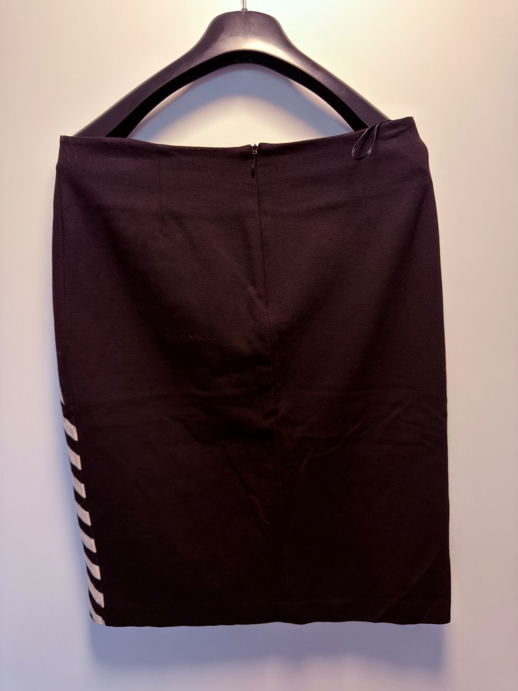 Hugo Boss Röcke: Jupe Hugo Boss rayée, taille 38 - Élégance automnale! – Gebraucht aus Bernex von Oma44 1