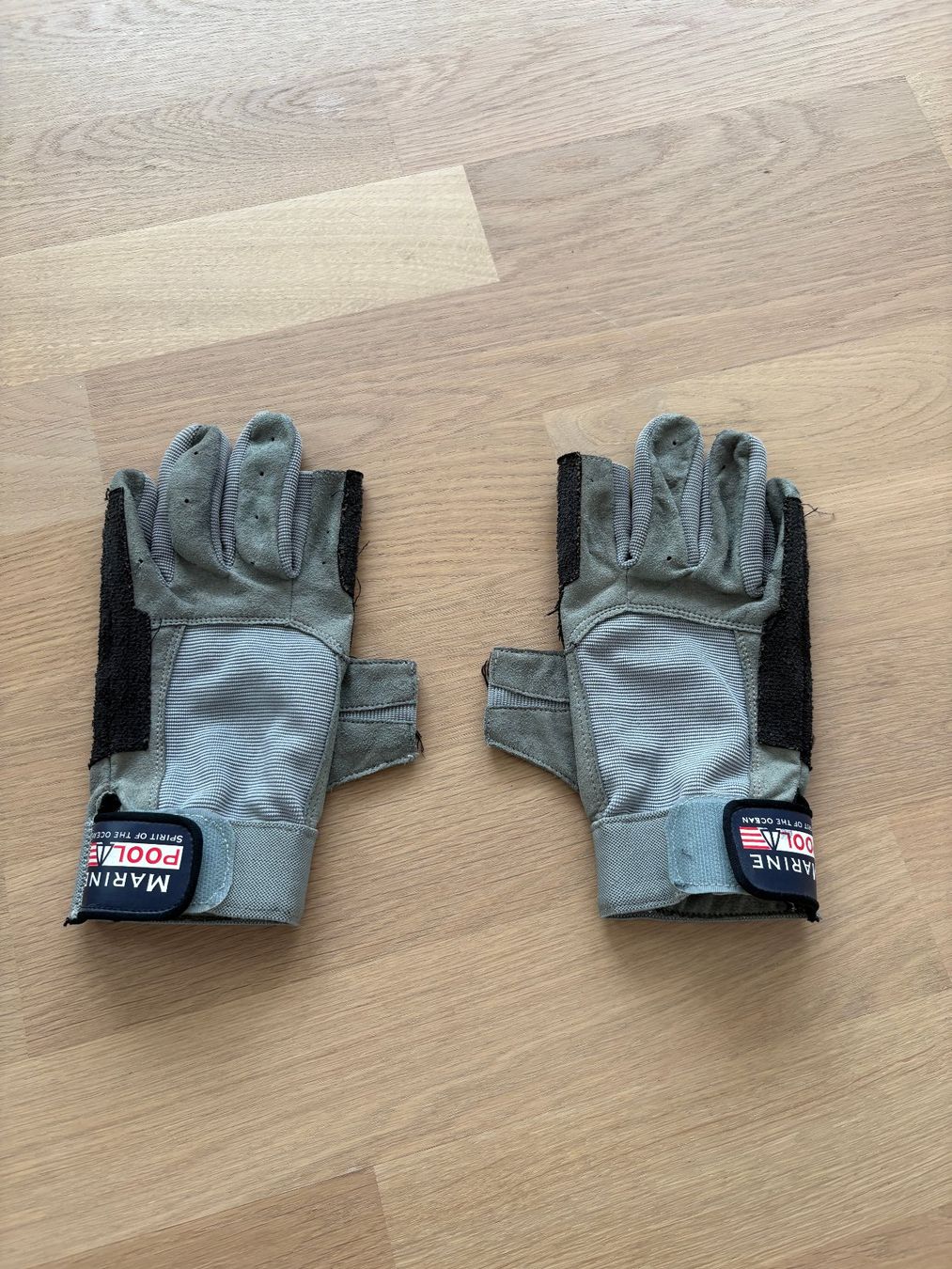 Gants & mitaines : Segelhansdchuhe Marine Pool Grösse M – D'occasion à Dornach par Hofleur