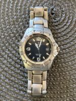 Montre Festina quartz cadran noir bracelet acier