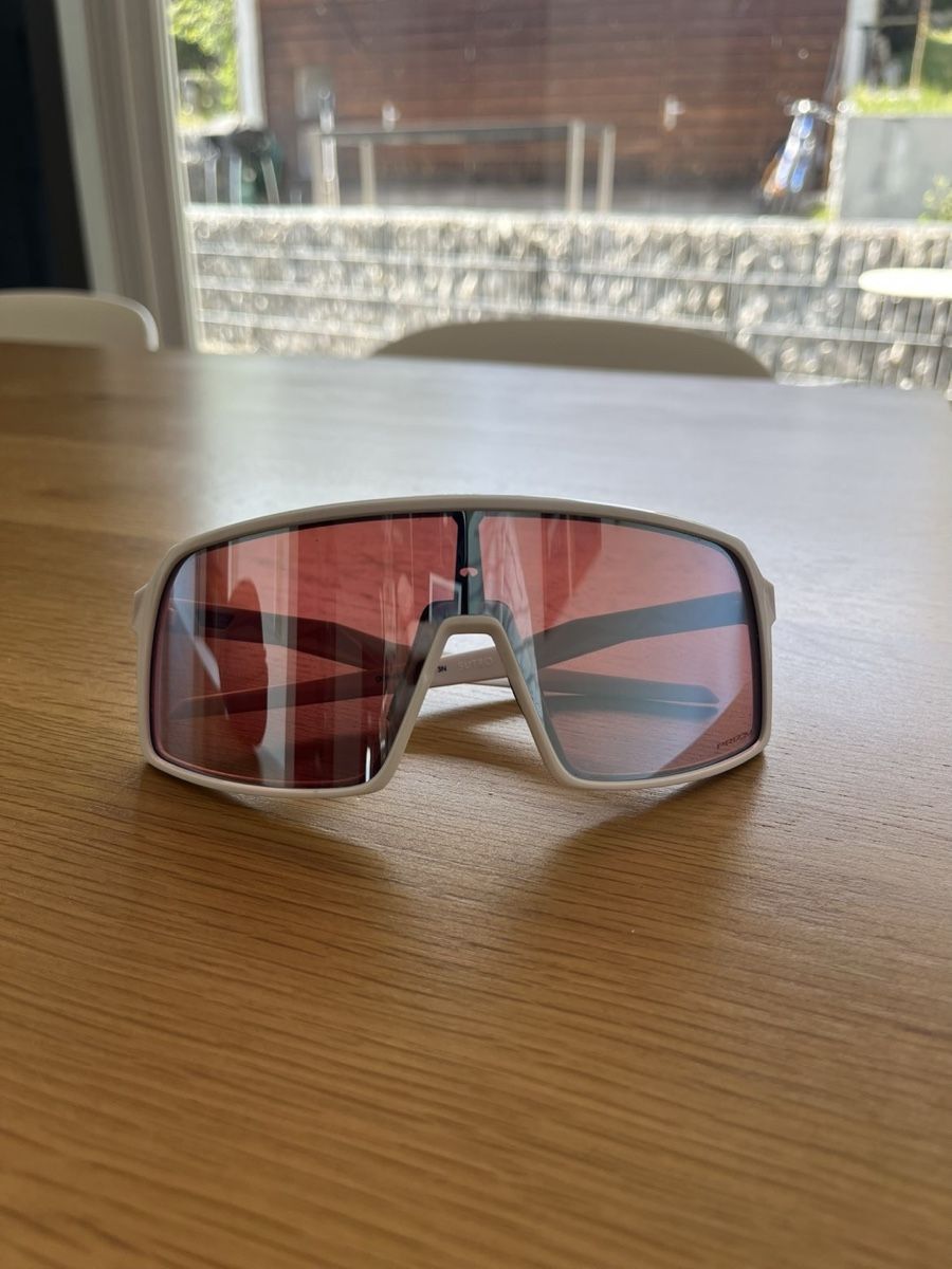 Oakley Brillen & Gläser: Lunettes de soleil Oakley, monture blanche – Gebraucht aus Sorens von lor_mt5w 2