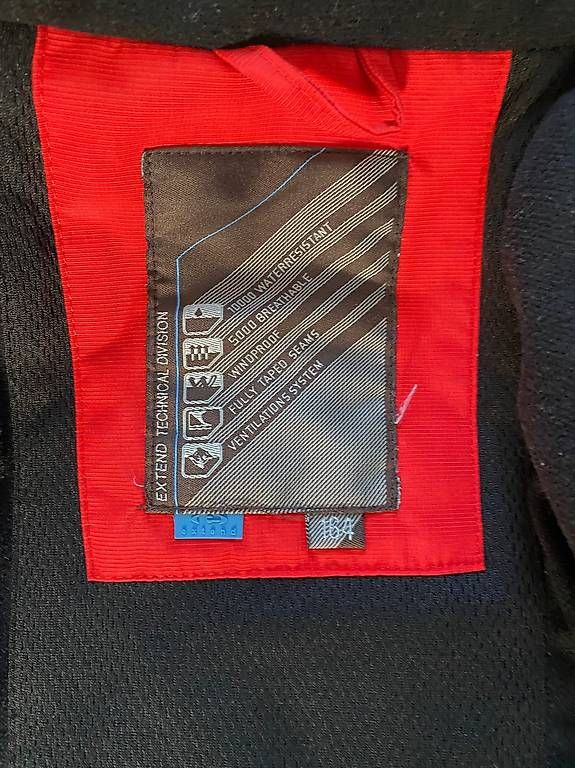 Giacche & Cappotti: Ski-Jacke Grösse 164 mit Hosen – Usato da Triengen venduto da Flower33 2