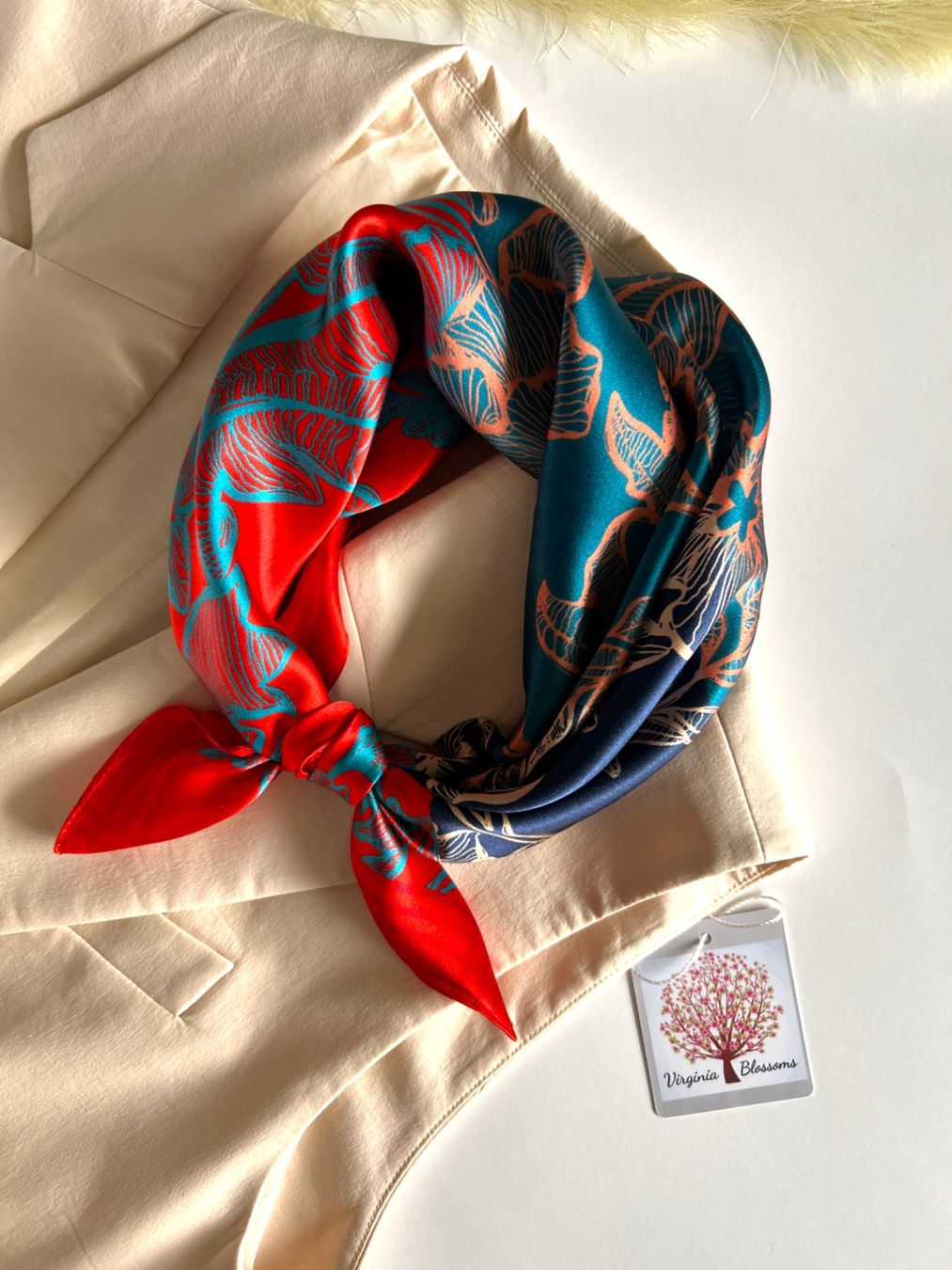 Foulard & Sciarpe: New 53cm Silk Scarf, Red Capri Floral 100% Silk Scarf – Nuovo e nell'imballaggio originale da Baar venduto da virginiablossoms 1