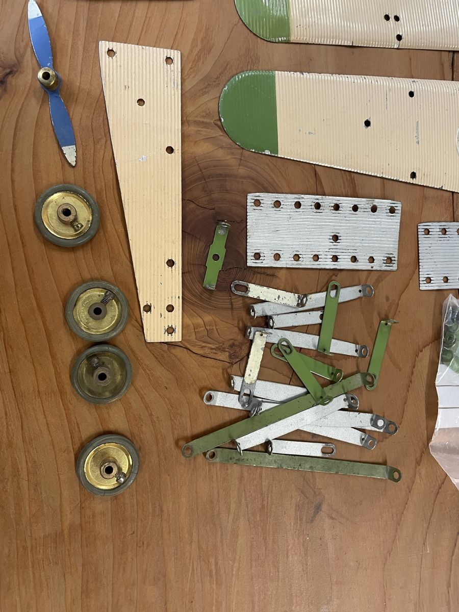Meccano Kit di costruzioni: Meccano Fliegerteile mit neuem Antrieb – Usato da Pratteln venduto da efeu12 4