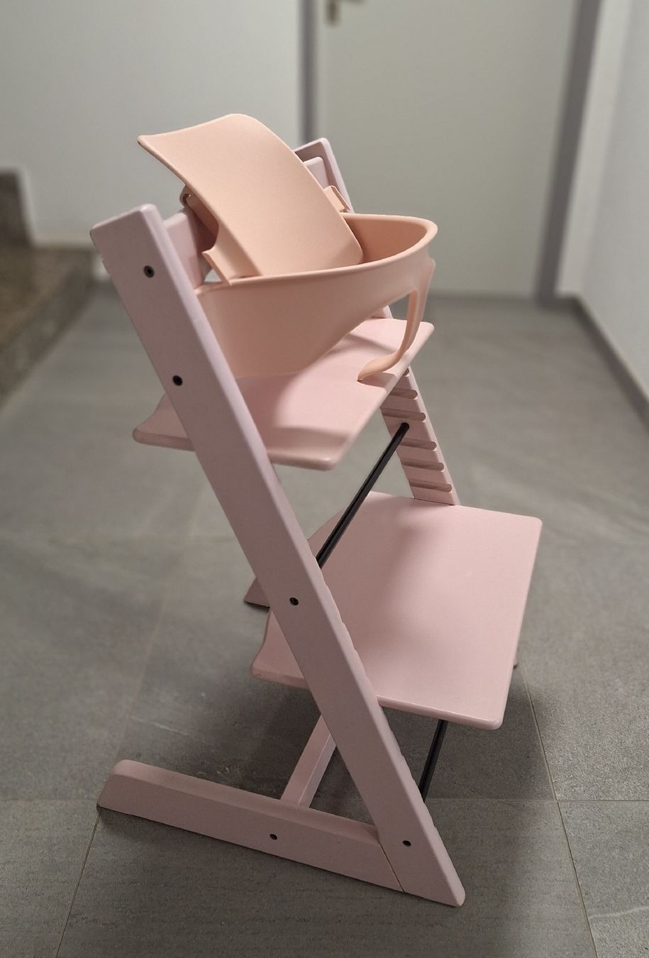 Stokke Seggioloni: Triptrap Stokke mit Baby Set& Boden Gleiter – Usato da Döttingen venduto da DuHaiduc 1