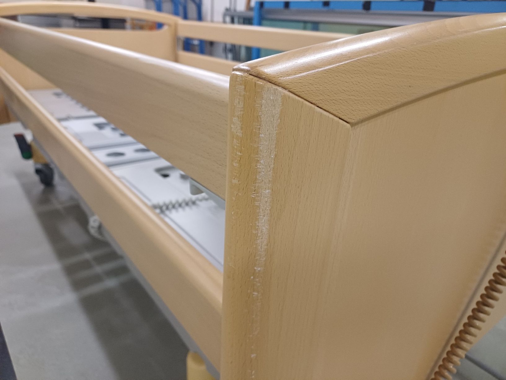 Letti: Pflegebett höhenverstellbar  Bigla – Usato da Roggliswil venduto da trek01 6