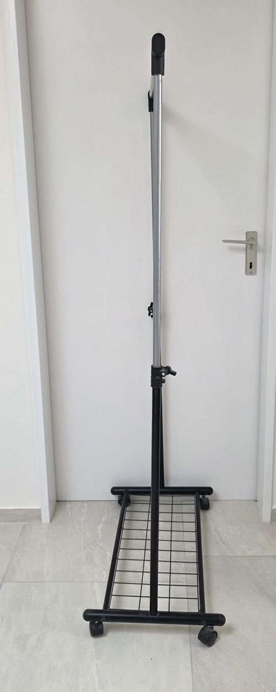 Sonstige Dekorationen & Accessoires: Kleiderständer Rollbar Metall  – Gebraucht aus Rheinsulz von Dred 1