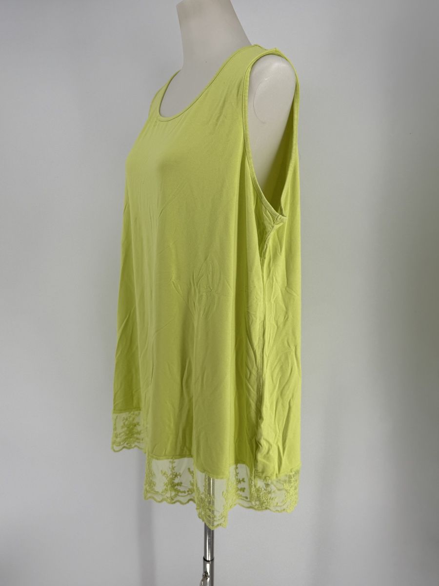 Tops: Top mit Spitze Gr. 50/52 – Gebraucht aus Auenstein von moin. 1