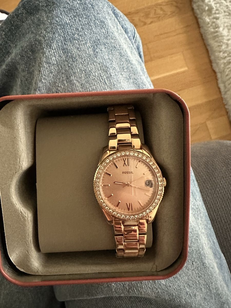 Fossil Orologi: Fossil Damenuhr, Roségold, mit Steinen – Nuovo (secondo la descrizione) da Liestal venduto da masxhi22 1