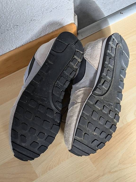Nike Chaussures hommes: Sneaker Nike grau Gr. 42 – D'occasion à St. Gallen par maloney76 2