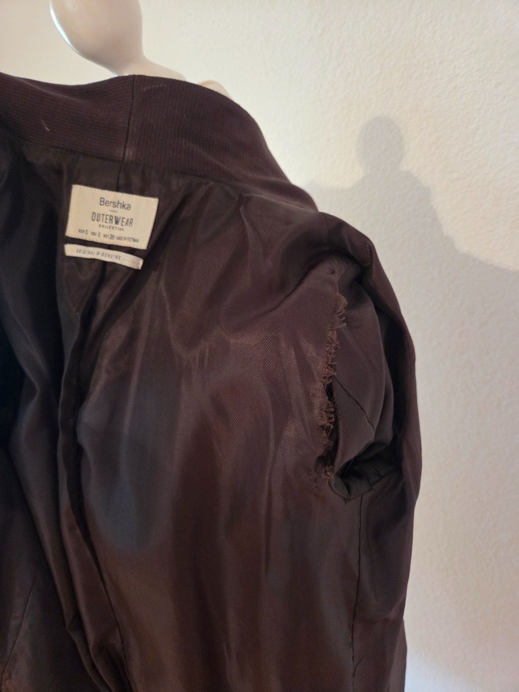 Bershka Giacche: Jacke Bershka – Usato da Wängi venduto da Bibo4. 7